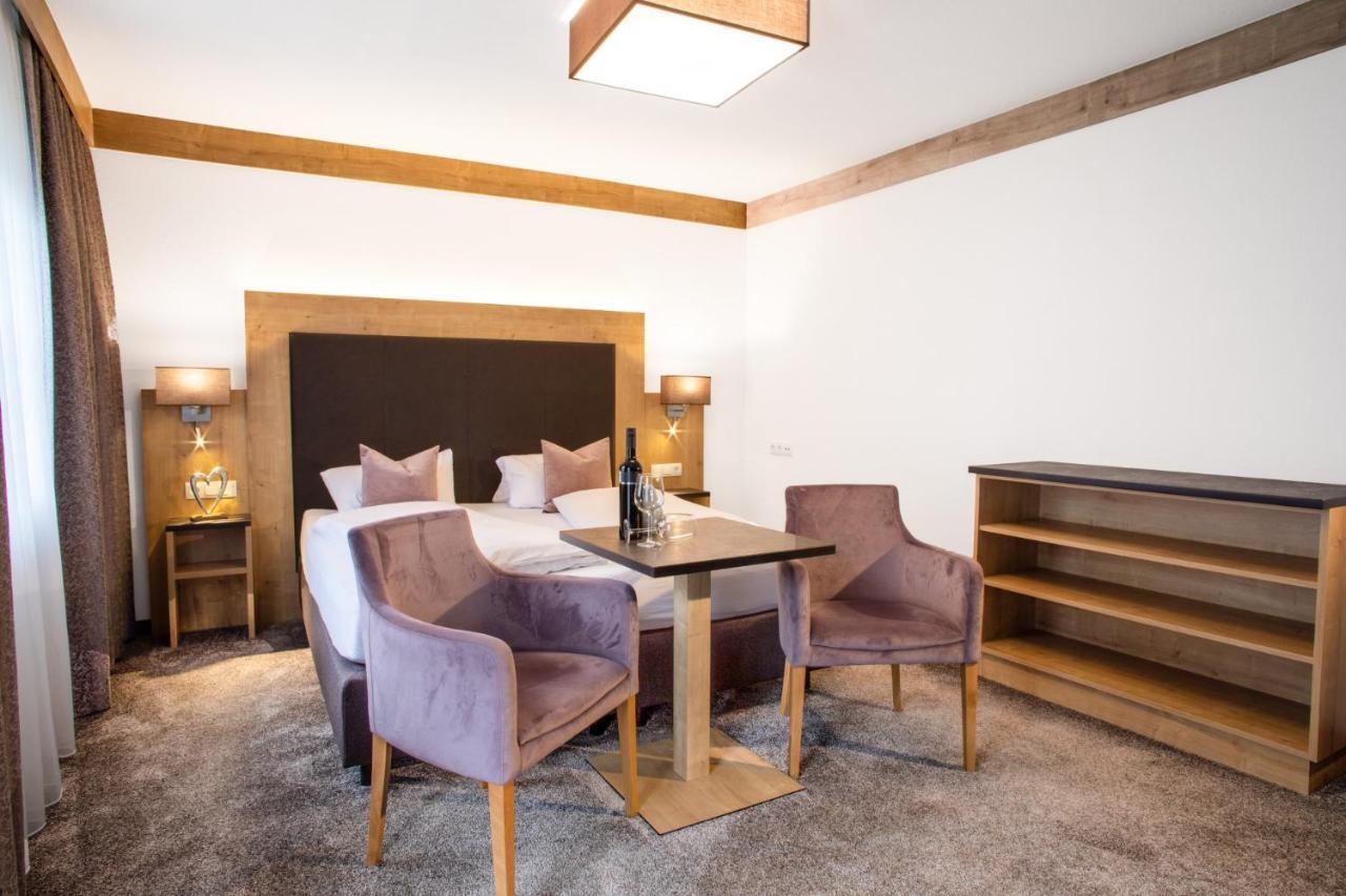 Hotel St. Nikolaus Ischgl Buitenkant foto